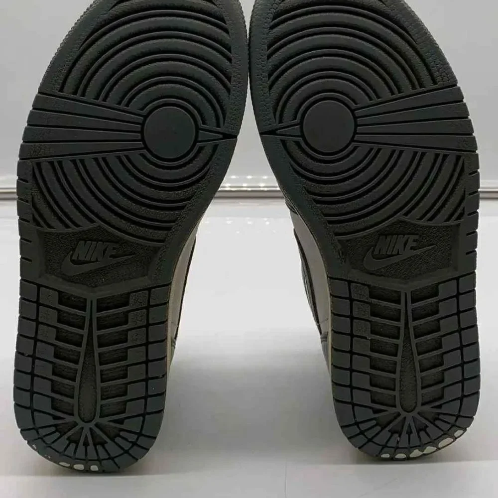 Nike Air Jordan One High Top Retro Lace Up Sneakers Tennis Shoes Size 8_8